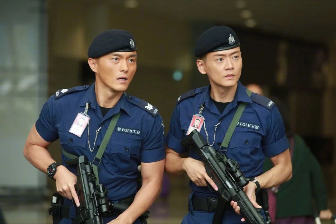 《机场特警》首播获赞，故事激烈叙事飞快，TVB老套路依旧很香