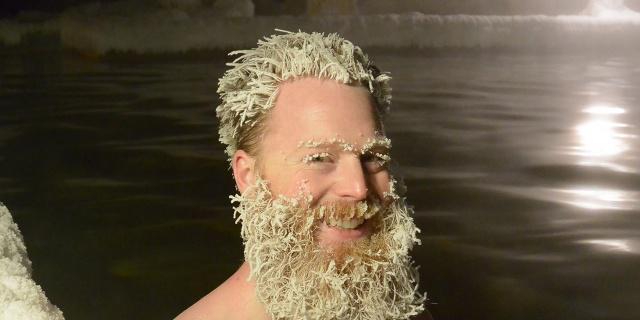 加拿大奇葩冻发大赛，零下15度温泉做发型，最酷的可拿奖金！