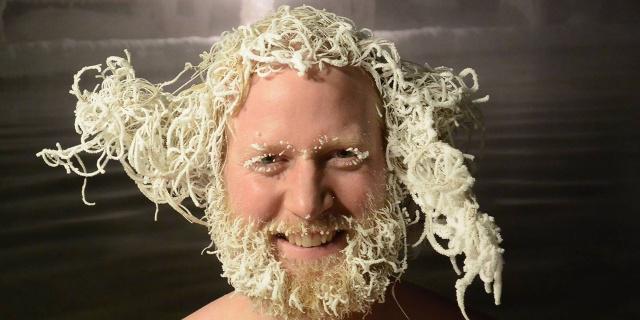 加拿大奇葩冻发大赛，零下15度温泉做发型，最酷的可拿奖金！
